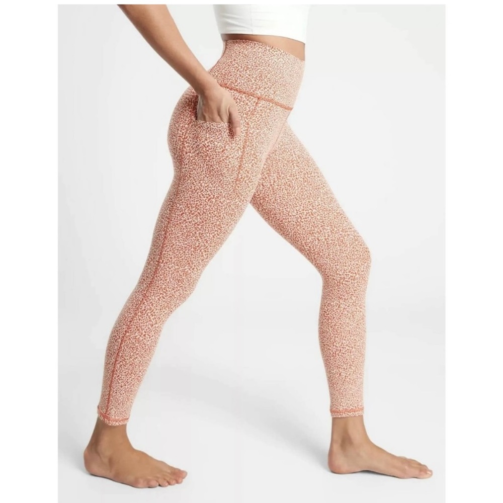 Athleta Salutation Stash Pocket II Textured 7/8 Tight